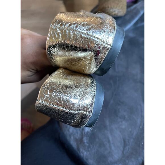 Crinkle Metallic Flats - GUC - 9 - Picture 10 of 10